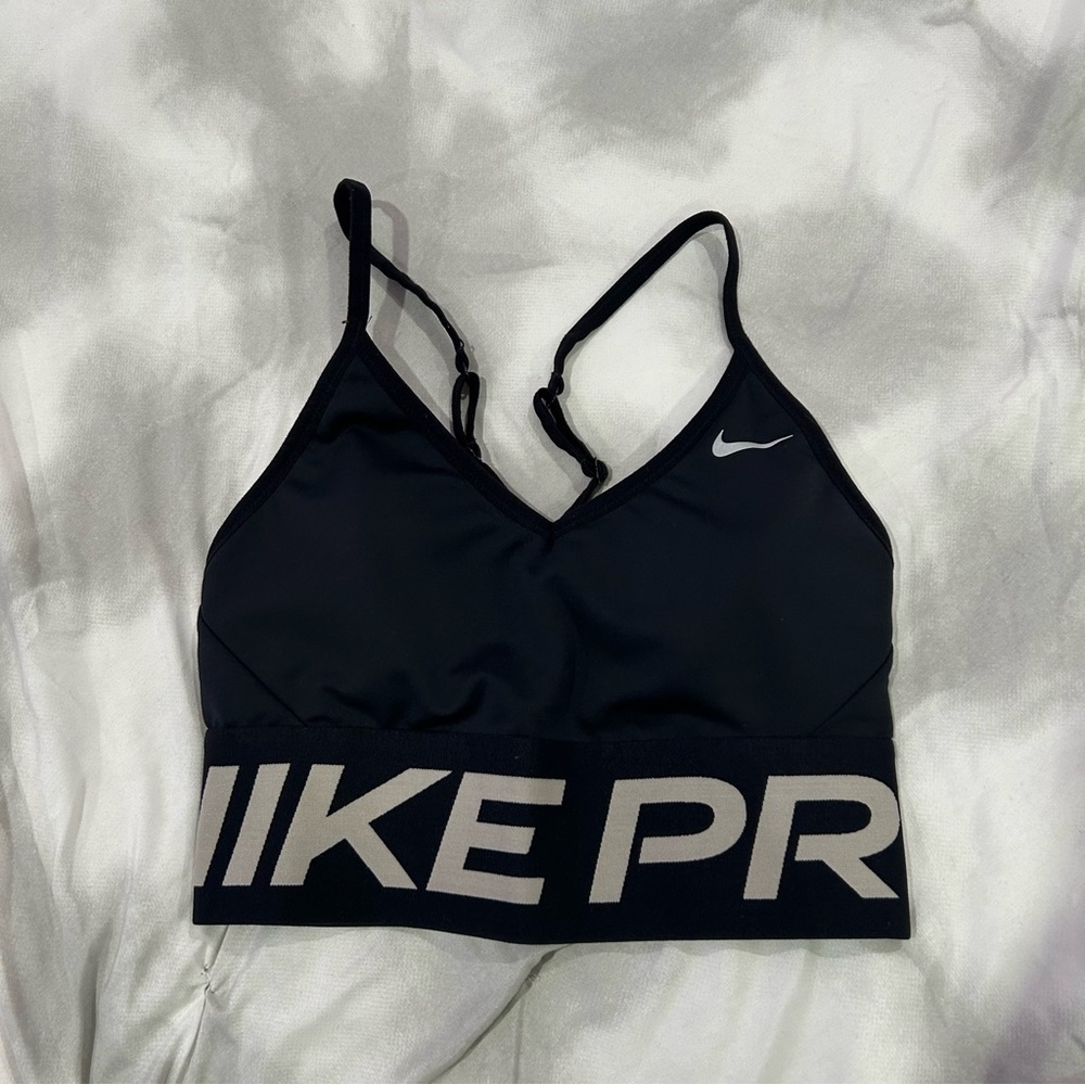 Nike pro sports bra